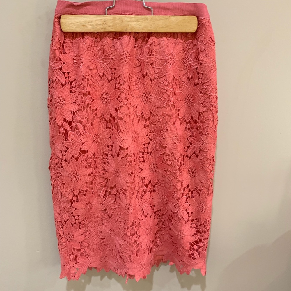 White House black market Skirt!